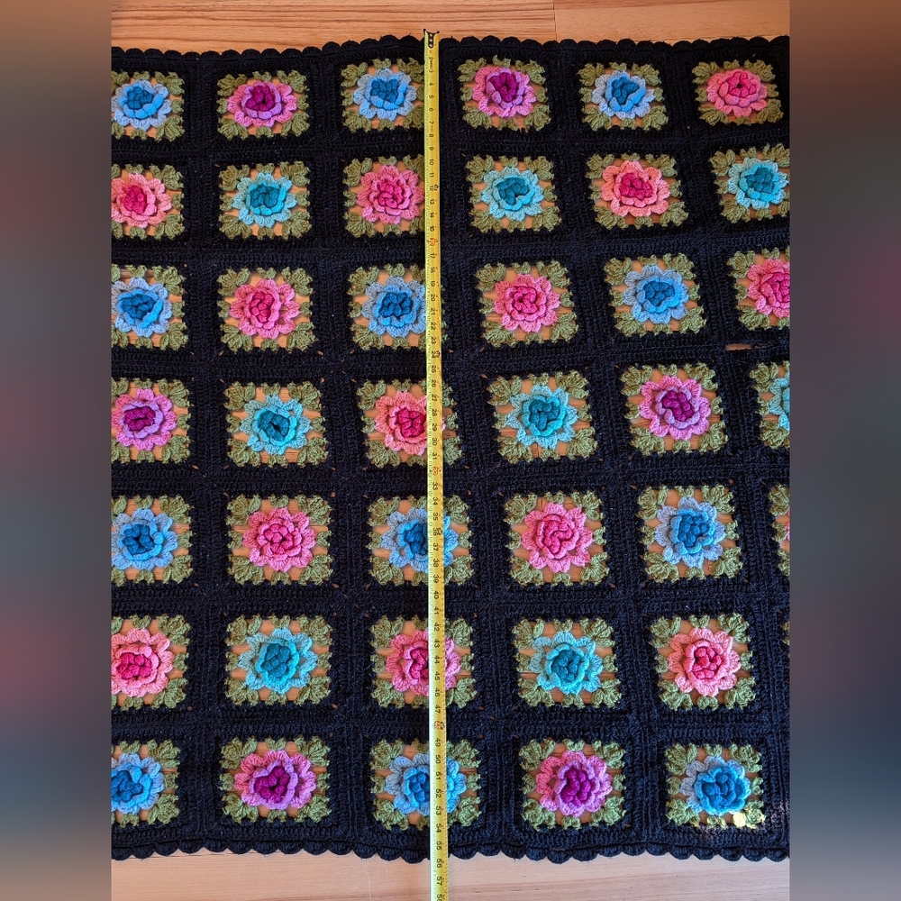 Vintage Crochet Granny Square Floral Blanket Black Boho Cottagecore Throw 56x79 - Picture 9 of 12